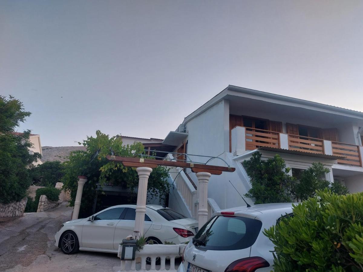 Studio Apartment Iva - 50 M From The Sea-Balcony Паг Екстериор снимка