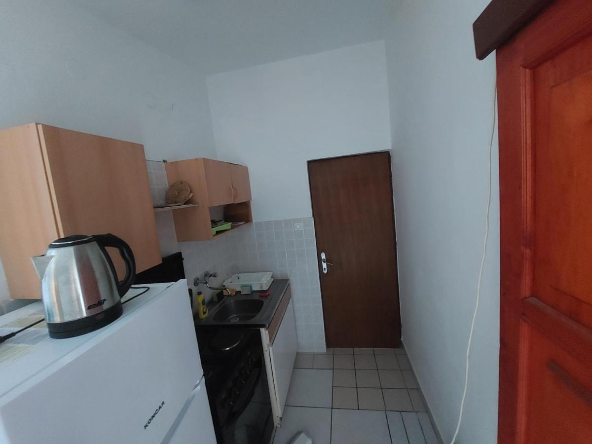 Studio Apartment Iva - 50 M From The Sea-Balcony Паг Екстериор снимка