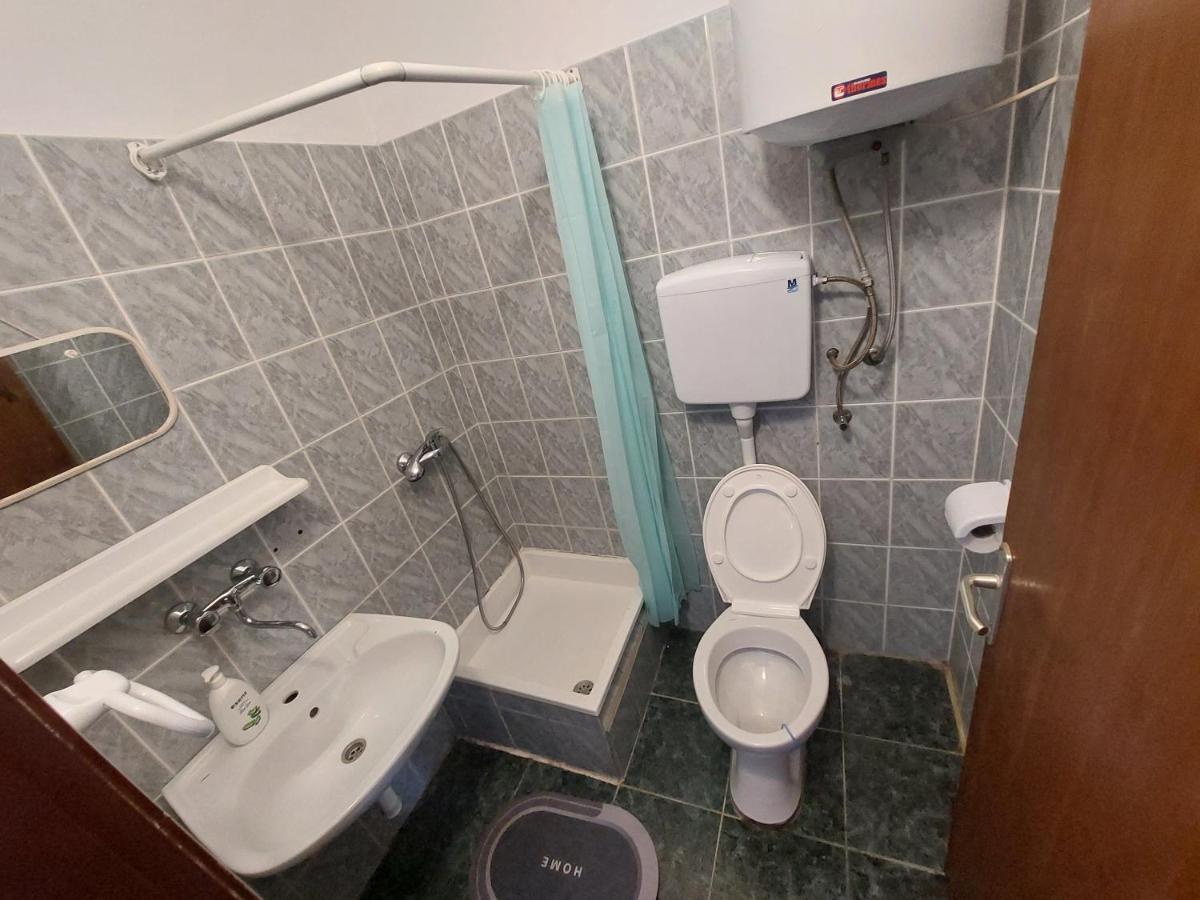 Studio Apartment Iva - 50 M From The Sea-Balcony Паг Екстериор снимка